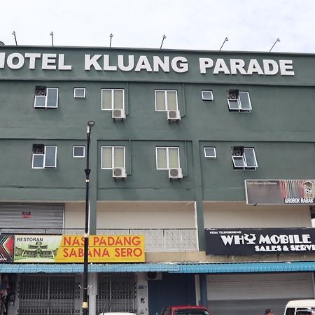 Room V At Kluang Parade Near Bus Stop Kluang Buitenkant foto