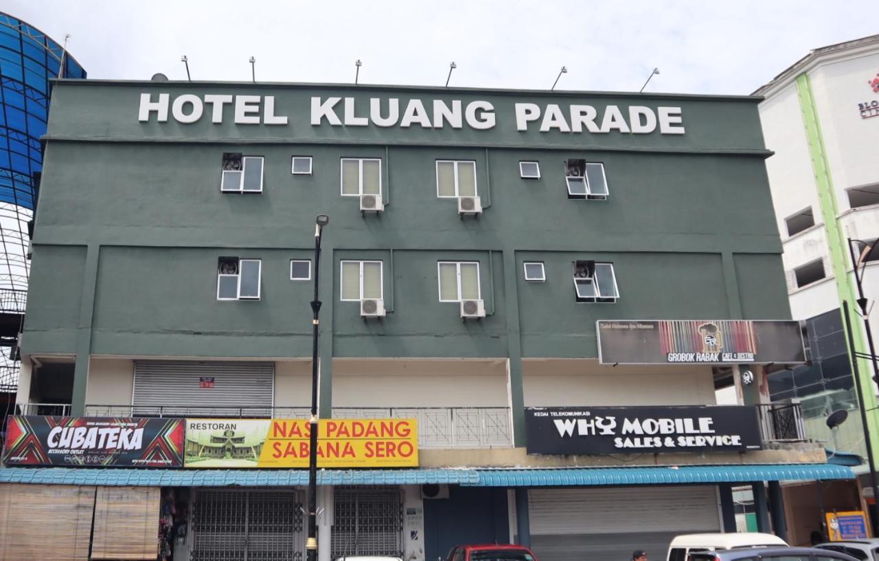 Room V At Kluang Parade Near Bus Stop Kluang Buitenkant foto